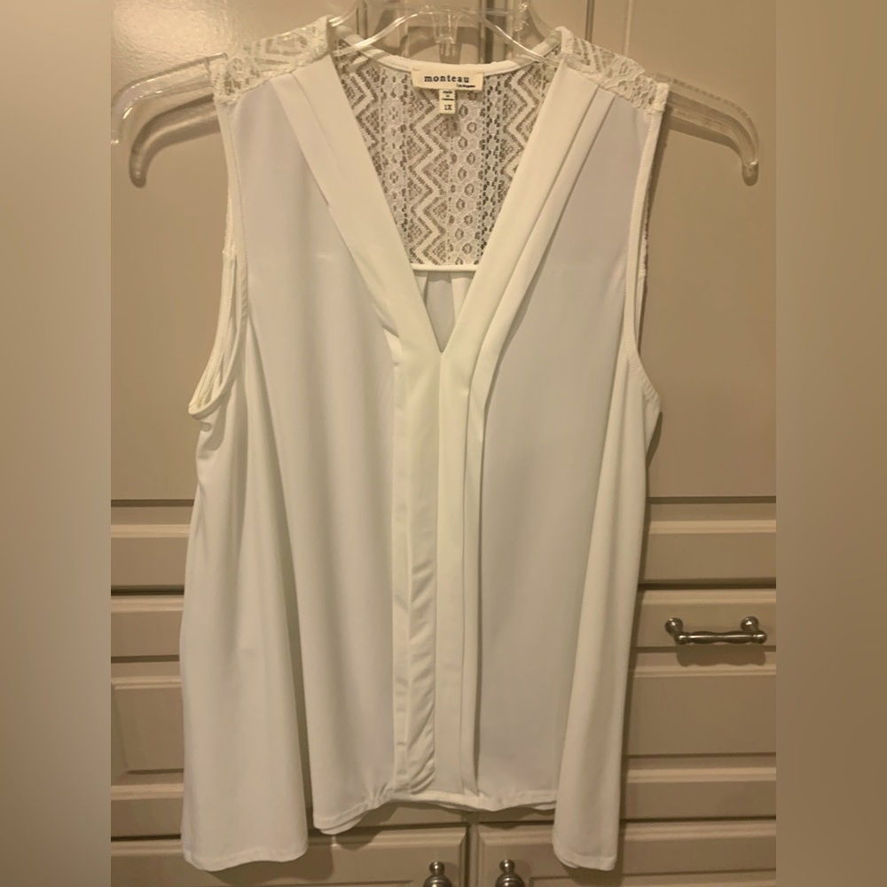 Never worn plus size Monteau off white, sleeveless blouse.